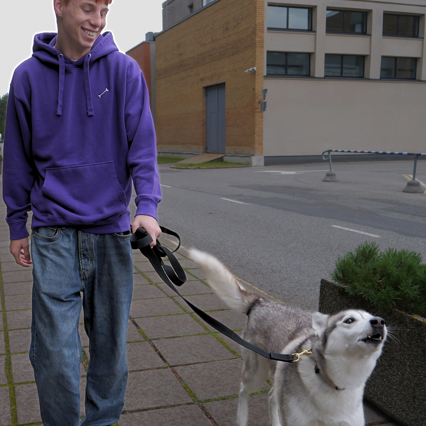 Handmade hands-free leash